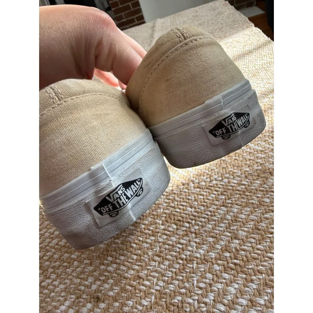 Vans men’s size 6 women’s size 7.5 cream flats